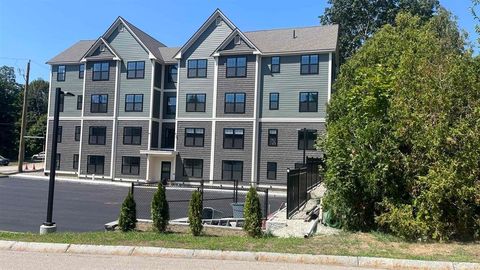 Photo of 725 Central Avenue #301, Dover, NH 03820 (MLS # 5042445)