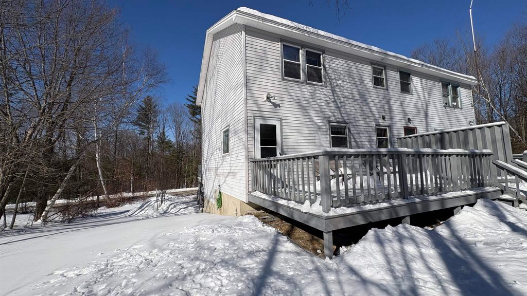 Photo of 245 Beacon Hill Road #B, Pembroke, NH 03275 (MLS # 5075901)