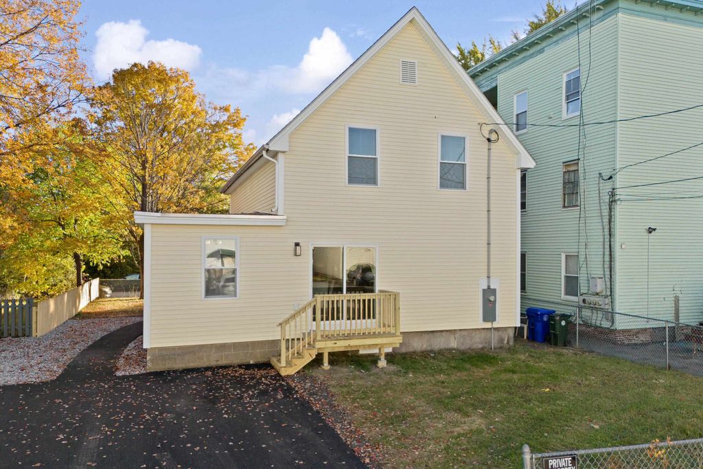 Photo of 284 Bell Street, Manchester, NH 03103 (MLS # 5066934)
