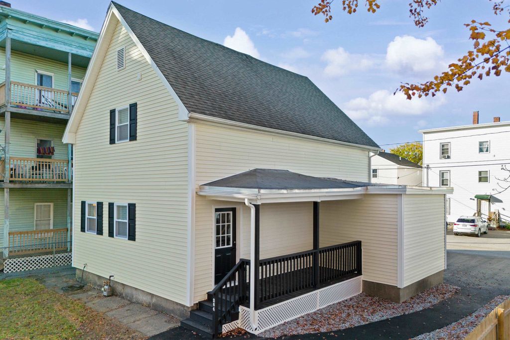 Photo of 284 Bell Street, Manchester, NH 03103 (MLS # 5066934)