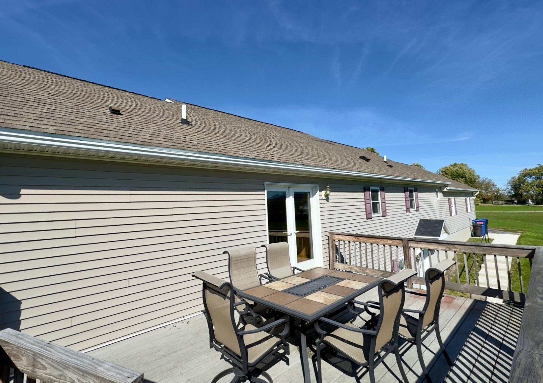 1495 Rattlin Bridge Road