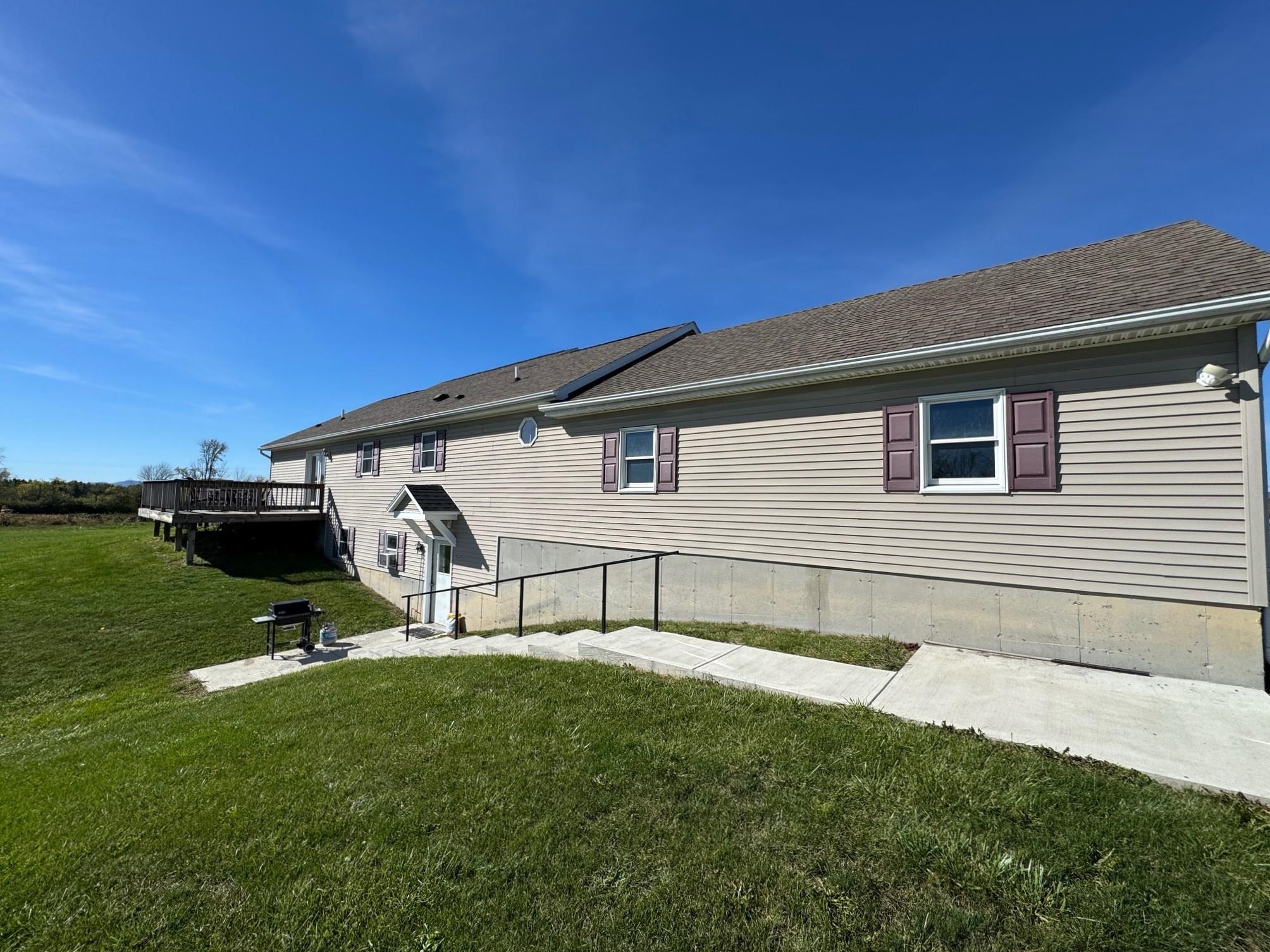 1495 Rattlin Bridge Road