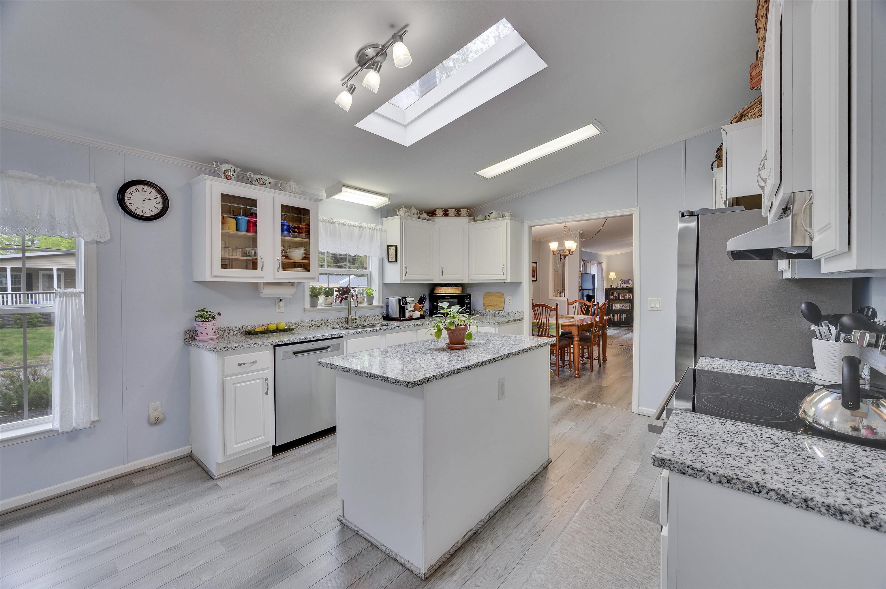 216 Robin Hood Drive