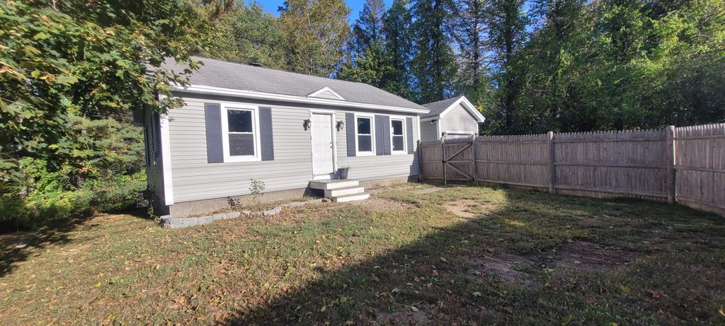 Photo of 123 West River Road, Hooksett, NH 03106 (MLS # 5064131)