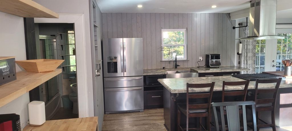 Photo of 123 West River Road, Hooksett, NH 03106 (MLS # 5064131)