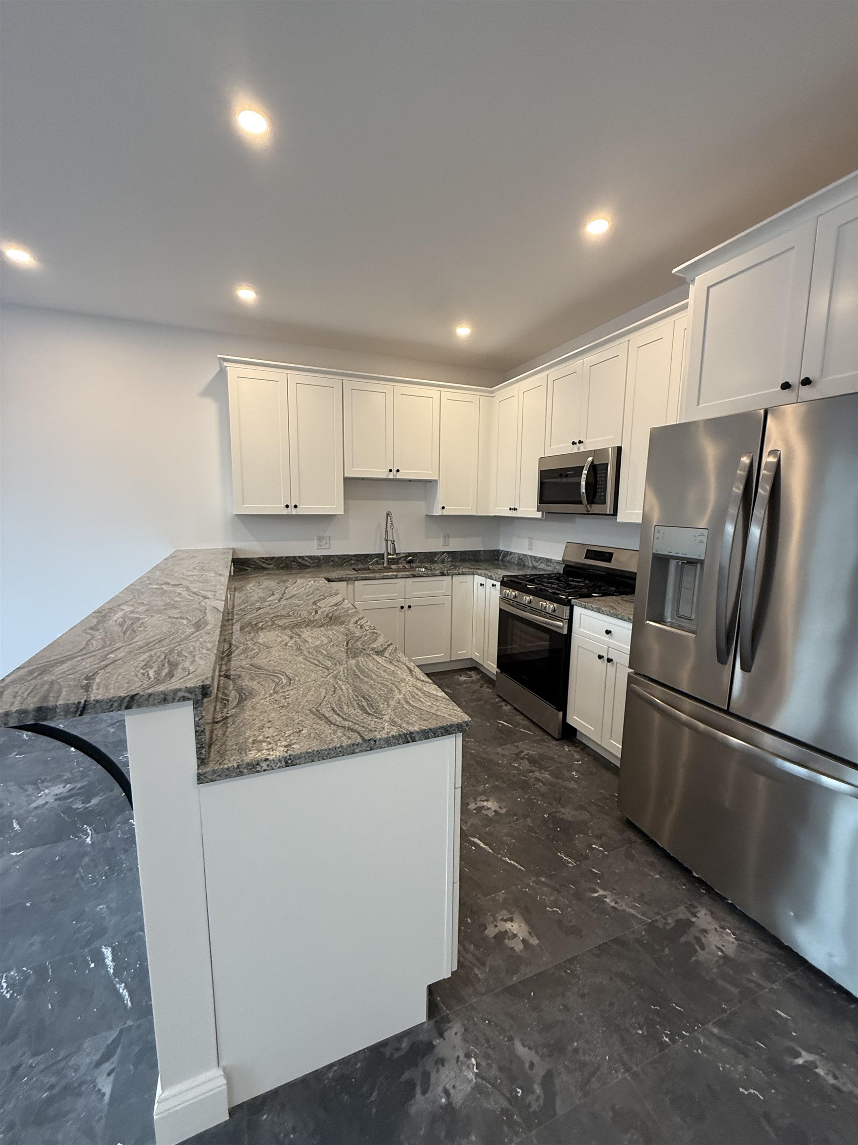 Vergennes, Vermont 05491, United States, 3 Bedrooms Bedrooms, ,2 BathroomsBathrooms,Residential,Active,92388