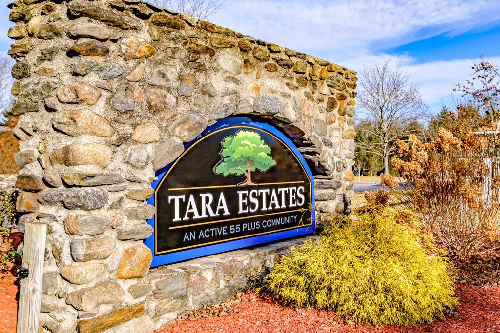 Photo of 58 Big Bear Road, Rochester, NH 03868 (MLS # 5077513)