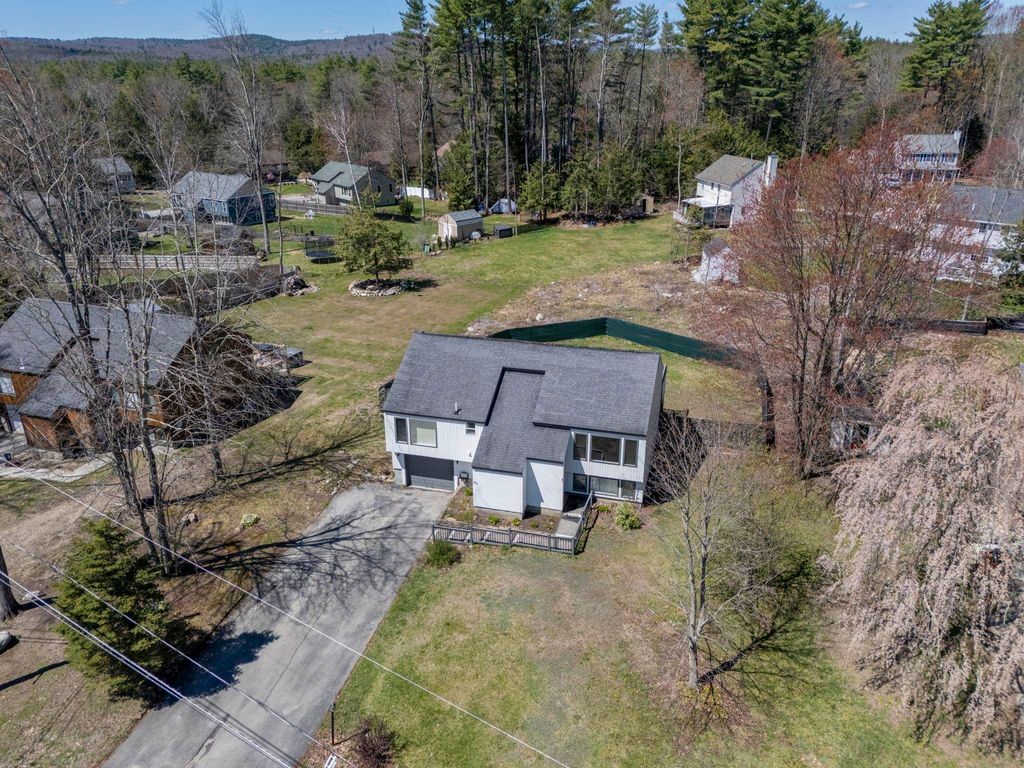 Photo of 70 Boxwood Circle, Milford, NH 03055 (MLS # 5085466)