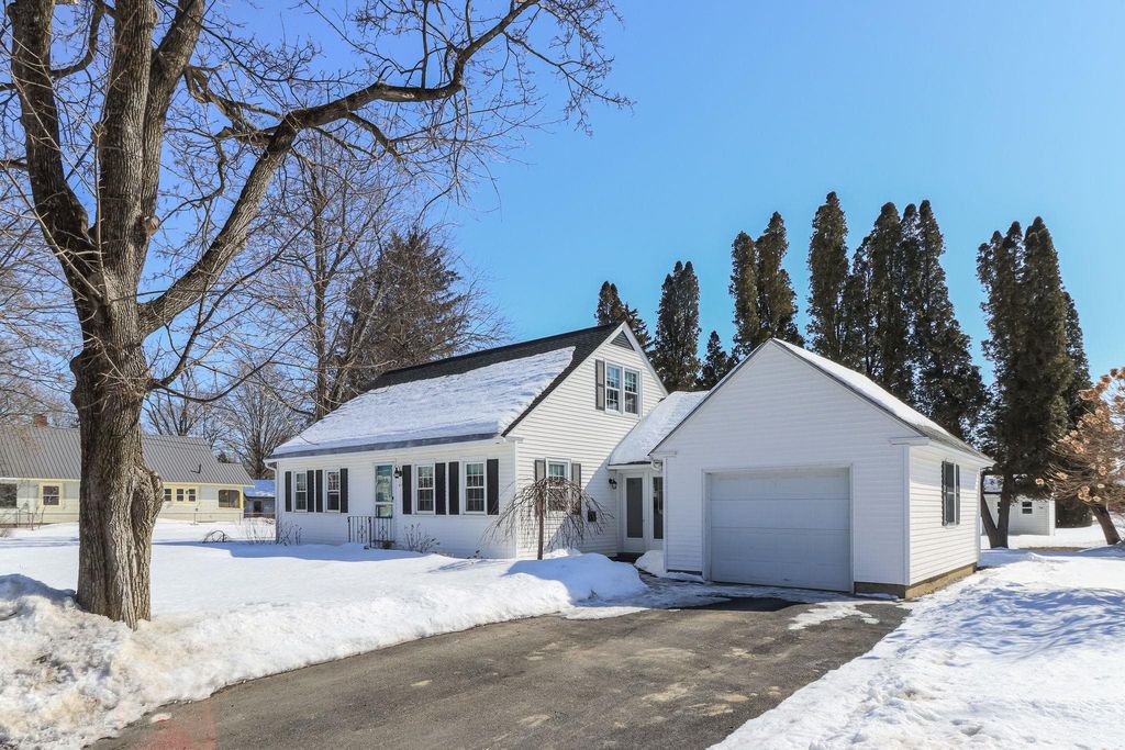 Photo of 47 Noyes Street, Concord, NH 03301 (MLS # 5078583)
