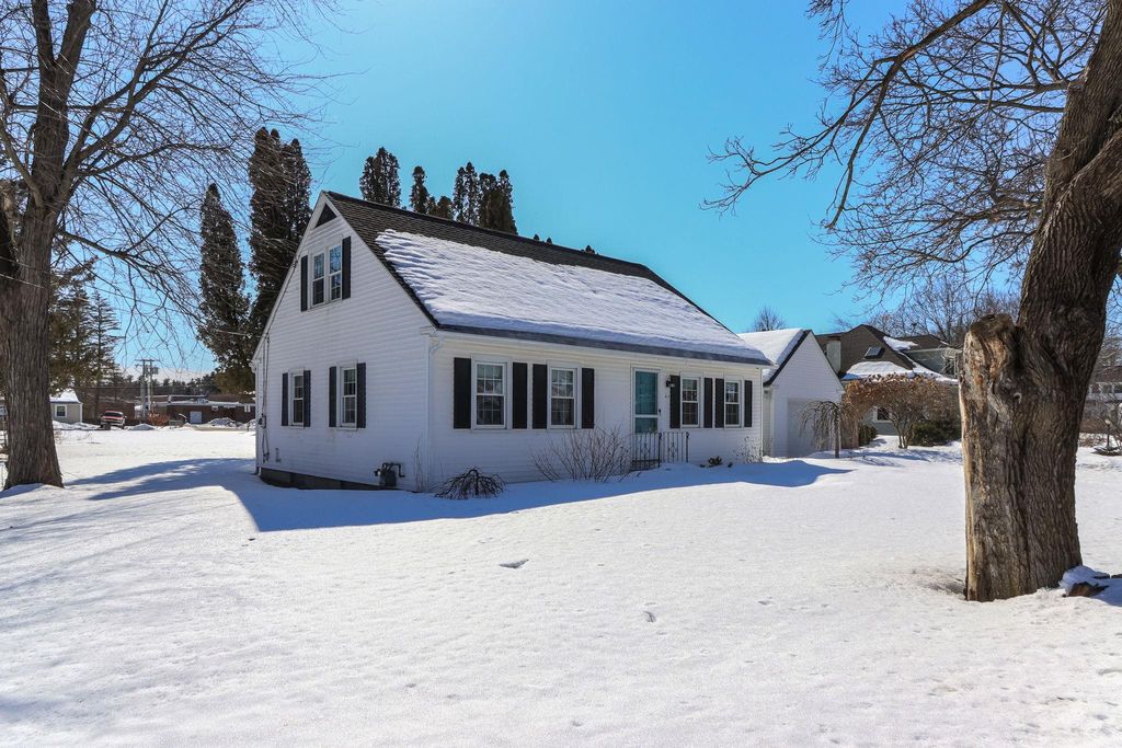 Photo of 47 Noyes Street, Concord, NH 03301 (MLS # 5078583)