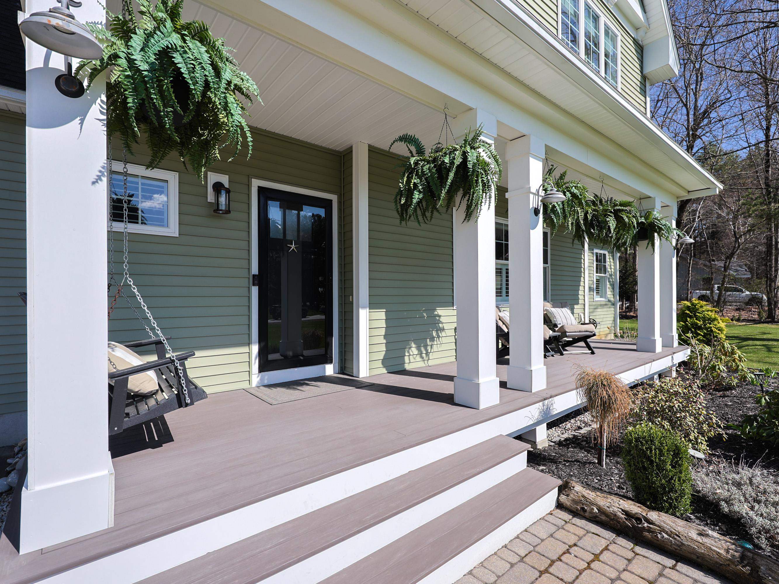 2 Fieldstone Drive
