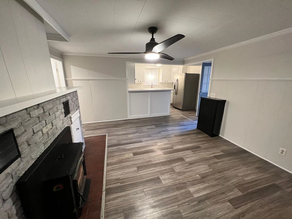 Photo of 15 Frankiln Street, Derry, NH 03038 (MLS # 5079918)