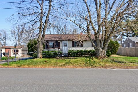 Photo of 2 Westchester Drive, Nashua, NH 03063 (MLS # 5084222)