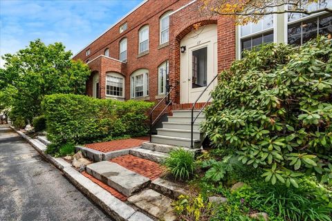 67 Kidder Street Manchester NH 03101