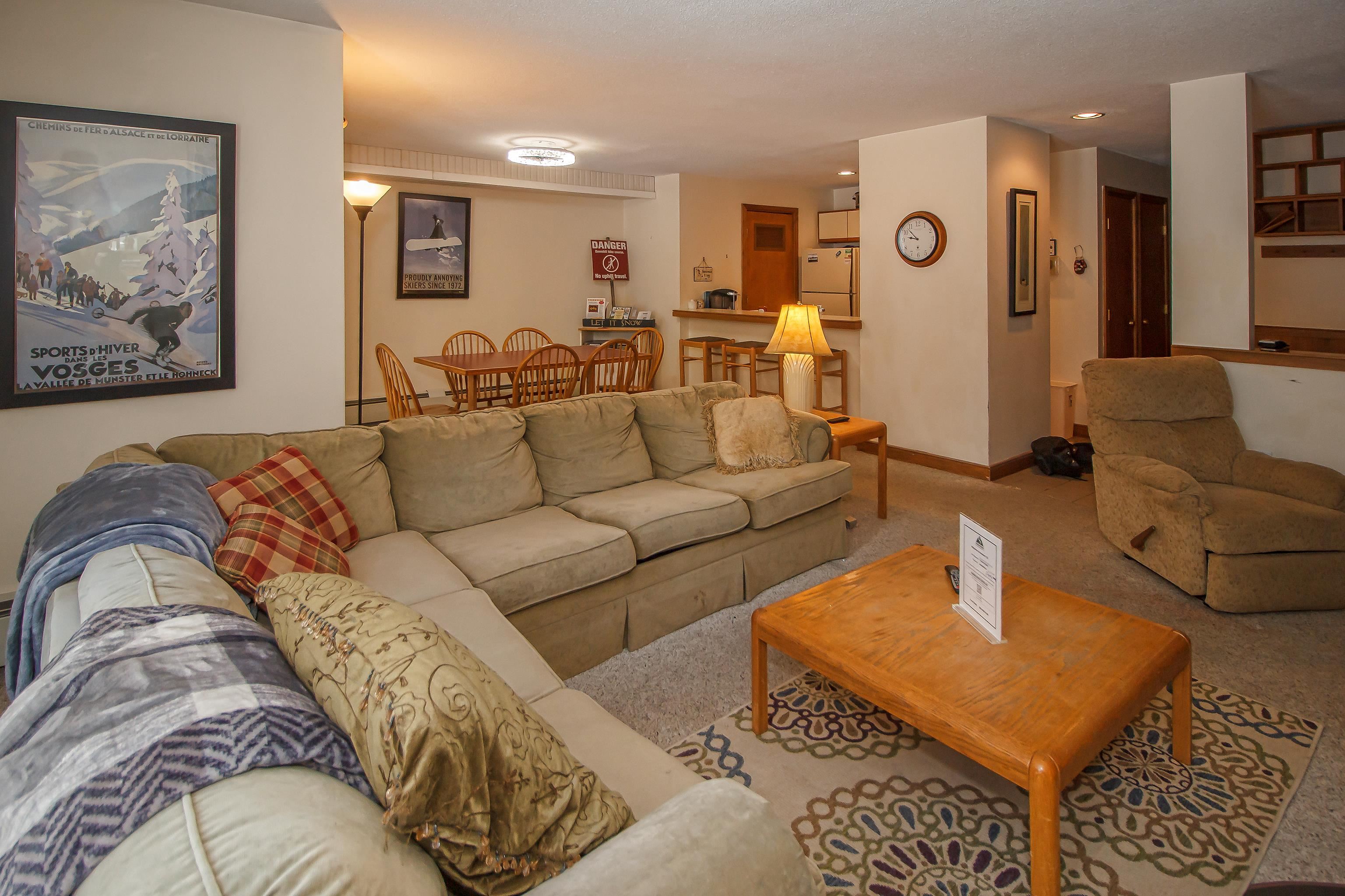 6 G Northbrook Village Way 23