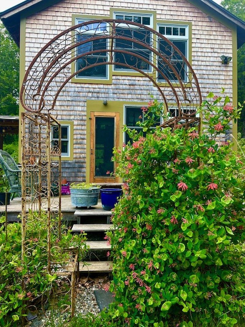 137 Pleasant Valley Road