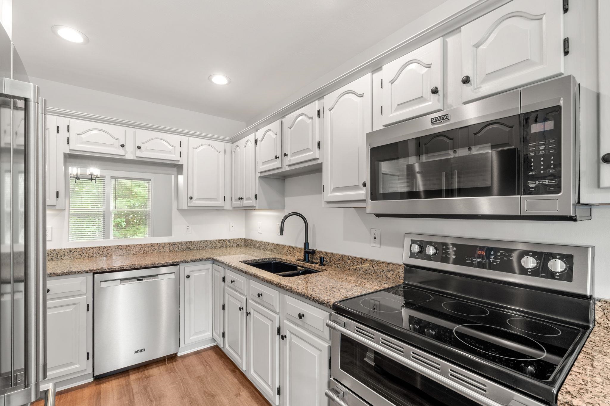 58 Hawthorne Village Rd Circle 58