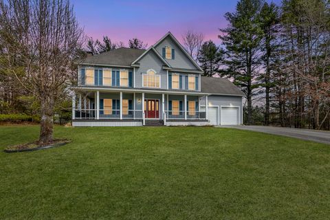 19 Melissa Circle Pelham NH 03076