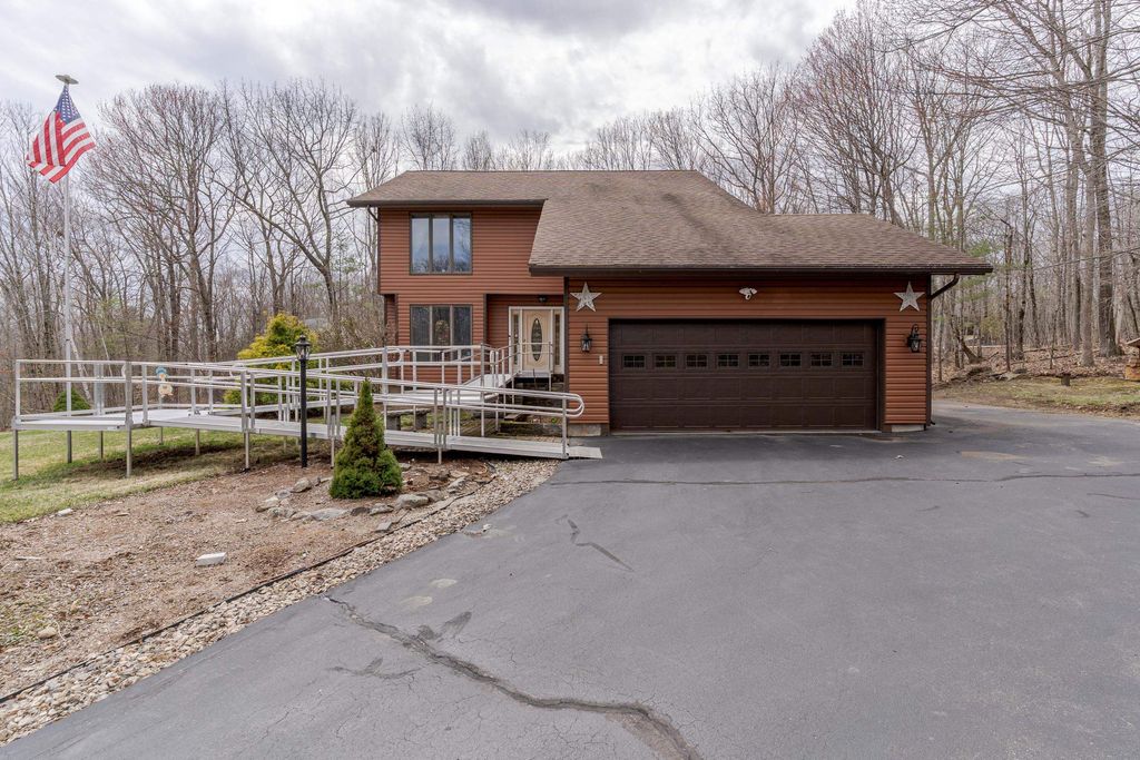 Photo of 23 Blue Hills Drive Drive, Rochester, NH 03839 (MLS # 5083635)