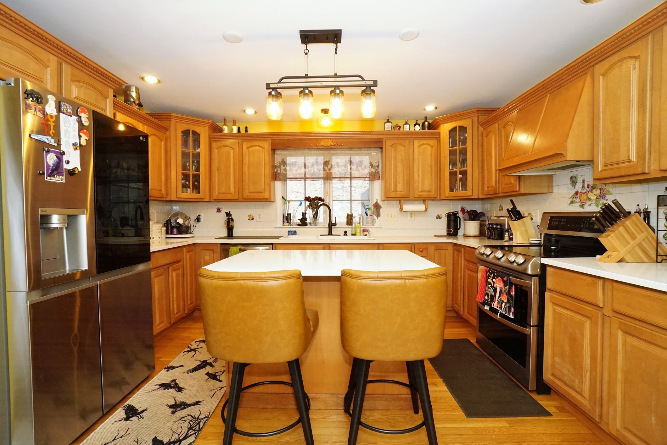 Milford, New Hampshire 03055, United States, 3 Bedrooms Bedrooms, ,3 BathroomsBathrooms,Residential,Active,96791