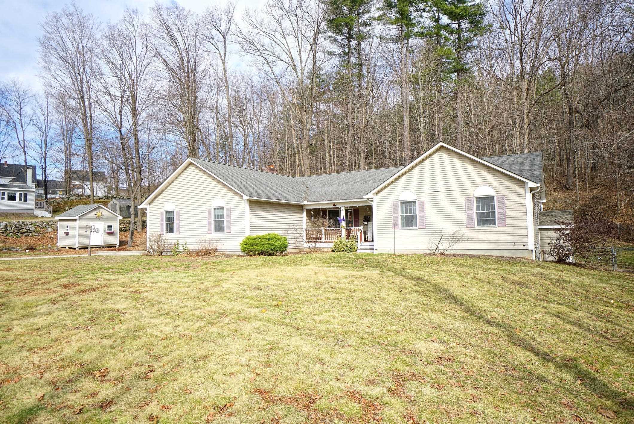 Milford, New Hampshire 03055, United States, 3 Bedrooms Bedrooms, ,3 BathroomsBathrooms,Residential,Active,96791