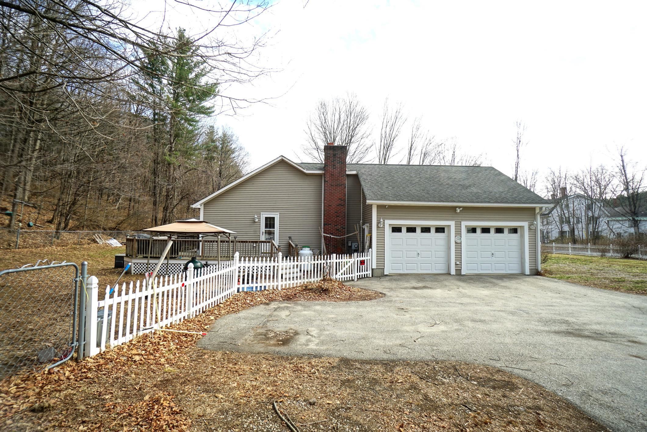 Milford, New Hampshire 03055, United States, 3 Bedrooms Bedrooms, ,3 BathroomsBathrooms,Residential,Active,96791