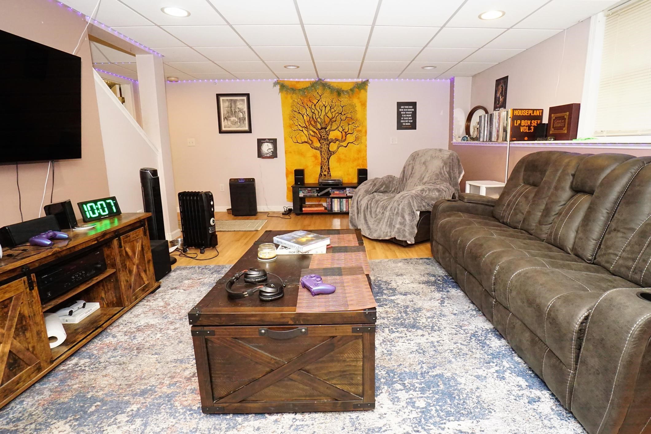 Milford, New Hampshire 03055, United States, 3 Bedrooms Bedrooms, ,3 BathroomsBathrooms,Residential,Active,96791