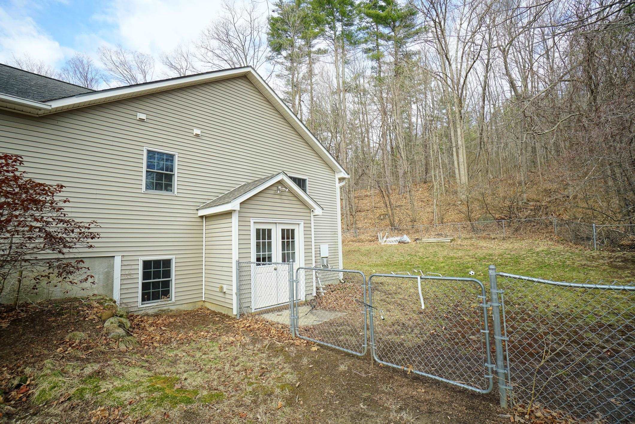 Milford, New Hampshire 03055, United States, 3 Bedrooms Bedrooms, ,3 BathroomsBathrooms,Residential,Active,96791