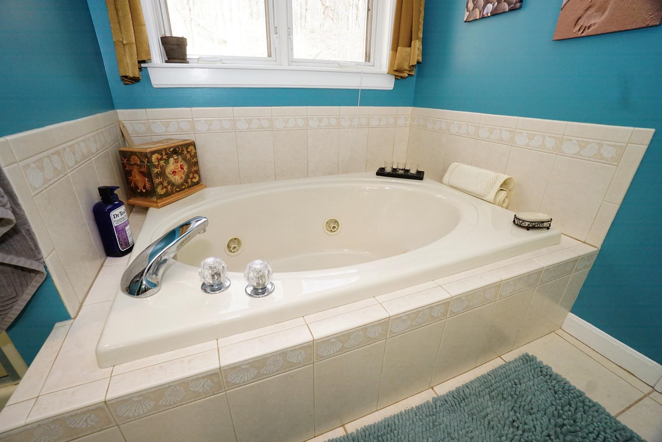 Milford, New Hampshire 03055, United States, 3 Bedrooms Bedrooms, ,3 BathroomsBathrooms,Residential,Active,96791