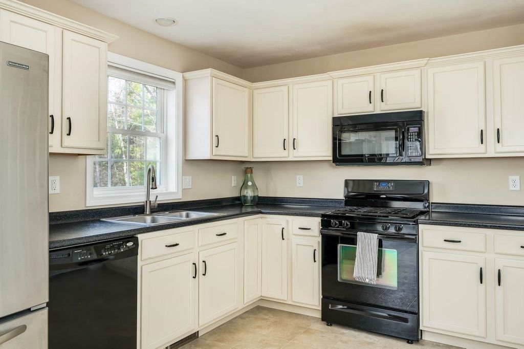 Photo of 59 Cheney Lane, Danville, NH 03819 (MLS # 5083708)