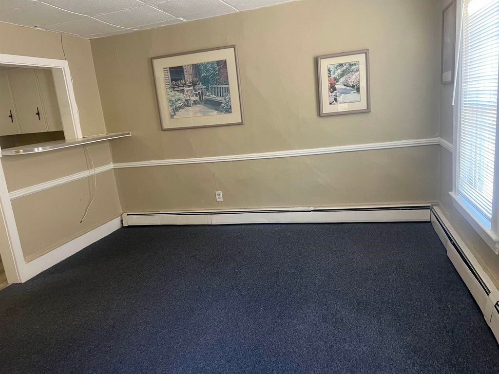 Photo of 40 W Broadway Street #8, Derry, NH 03038 (MLS # 5067293)