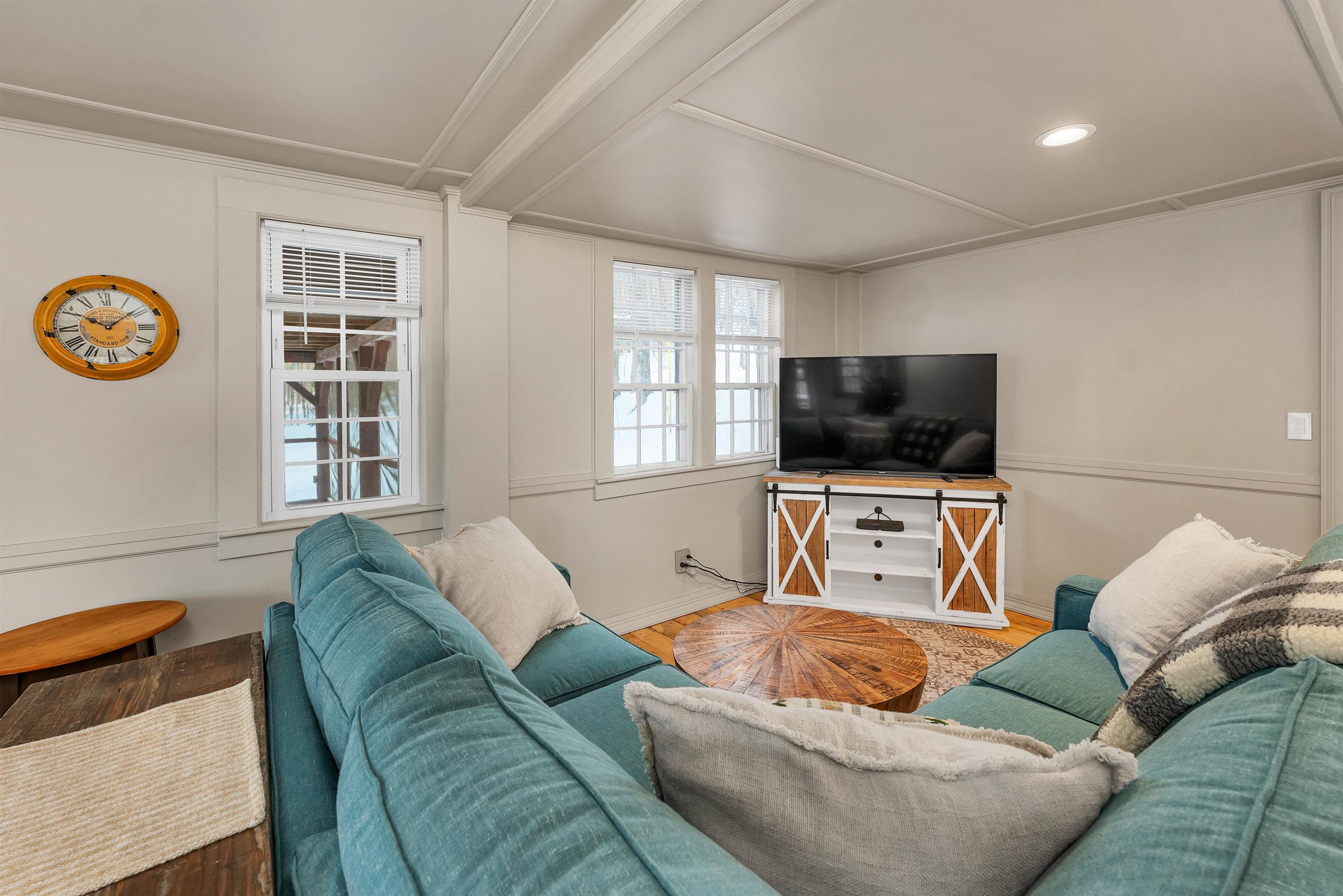 Sunapee, New Hampshire 03782, United States, 3 Bedrooms Bedrooms, ,2 BathroomsBathrooms,Residential,Active,2276