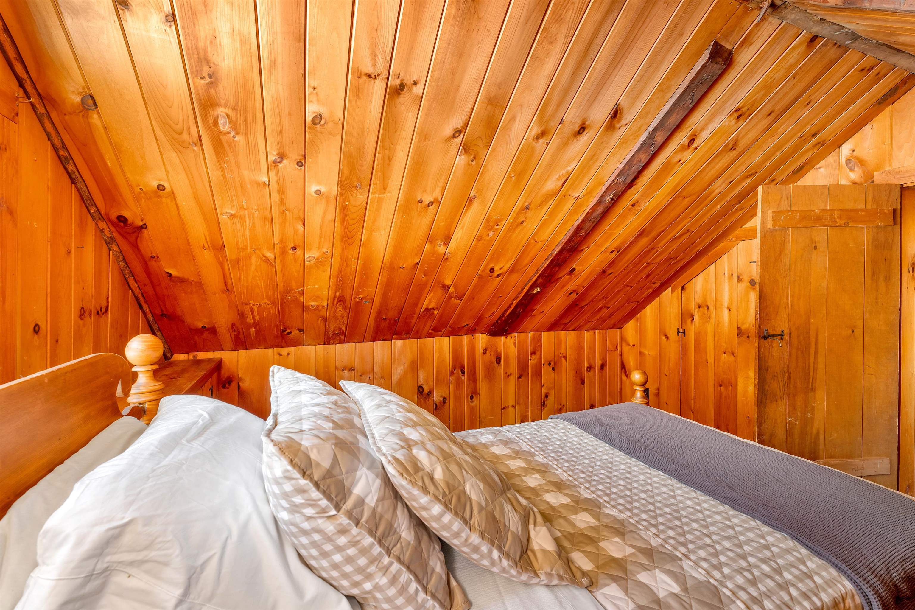 Sunapee, New Hampshire 03782, United States, 3 Bedrooms Bedrooms, ,2 BathroomsBathrooms,Residential,Active,2276