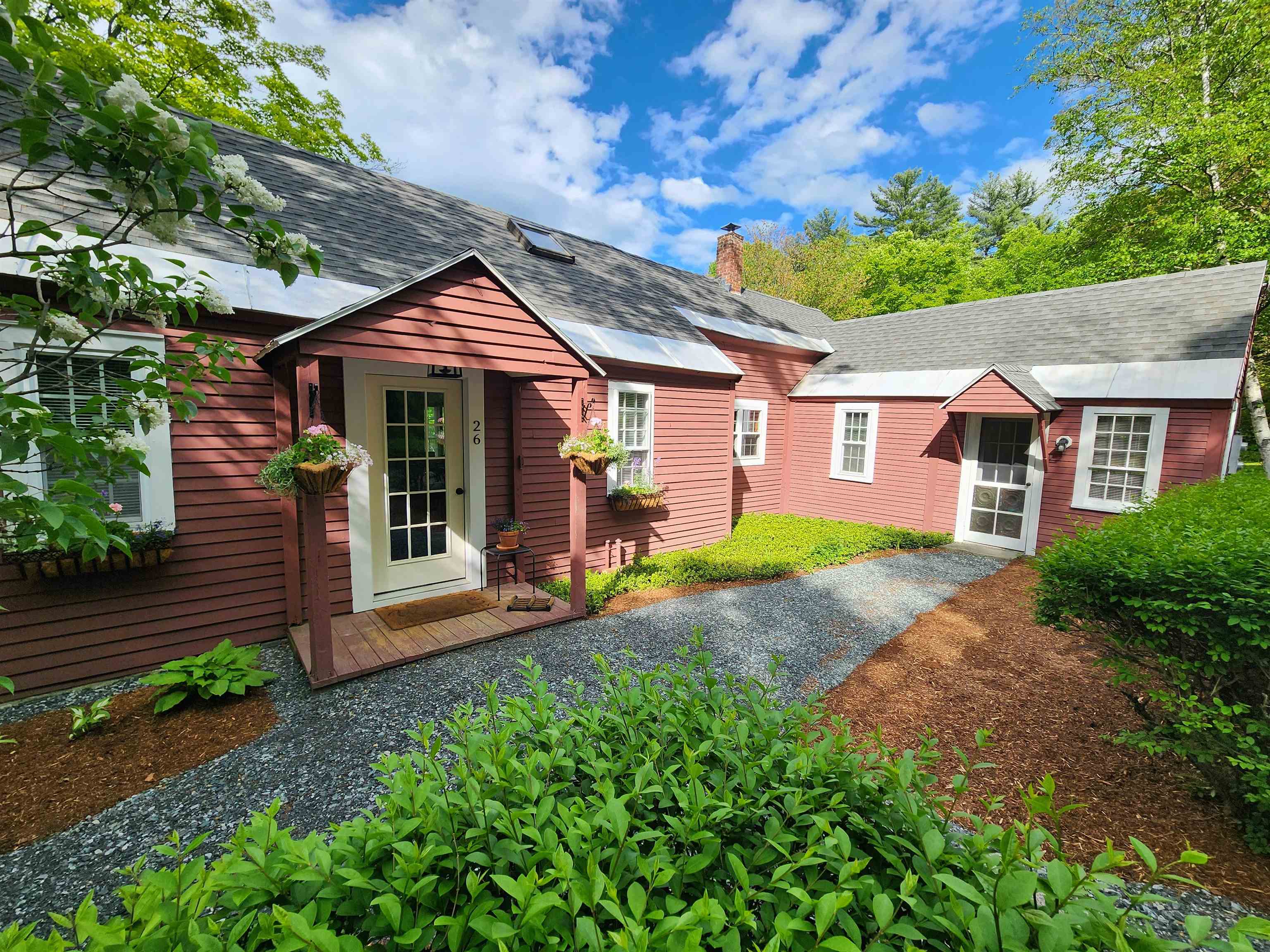 Sunapee, New Hampshire 03782, United States, 3 Bedrooms Bedrooms, ,2 BathroomsBathrooms,Residential,Active,2276