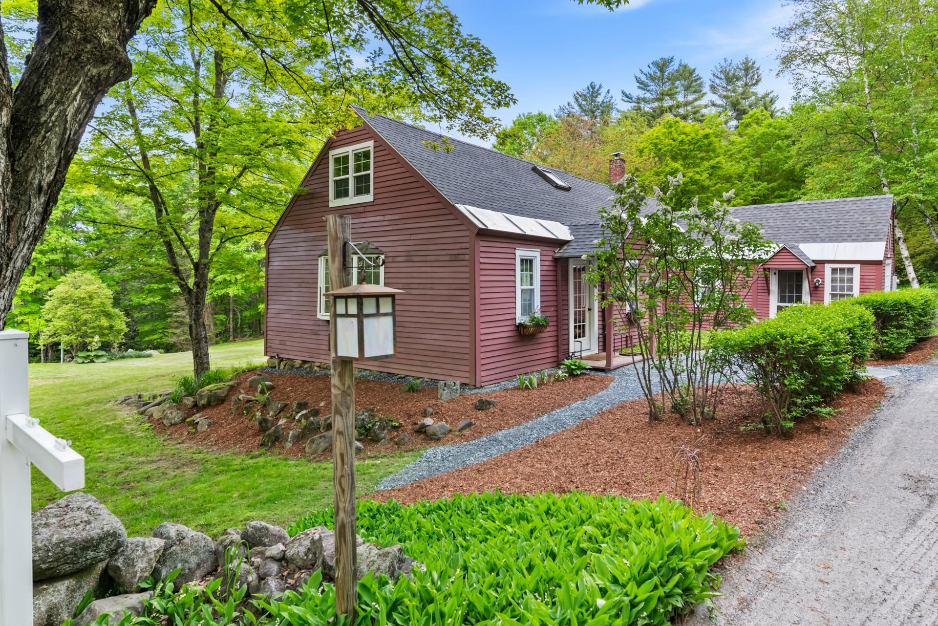 Sunapee, New Hampshire 03782, United States, 3 Bedrooms Bedrooms, ,2 BathroomsBathrooms,Residential,Active,2276