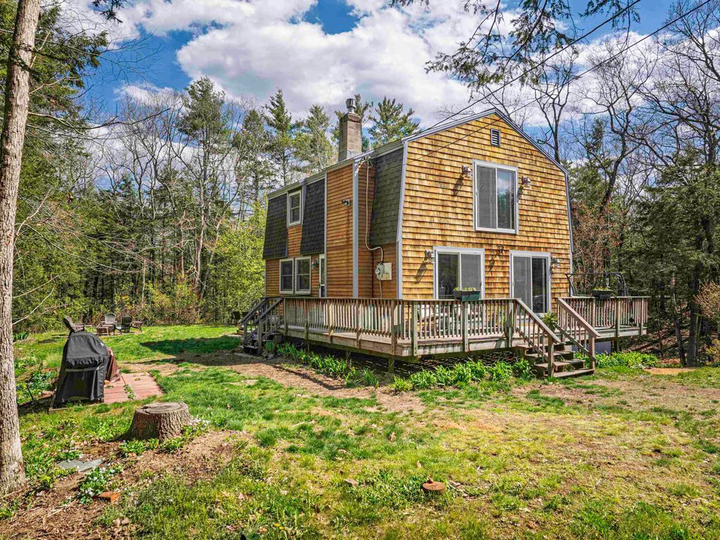 Photo of 21 Brustle Road, Nottingham, NH 03290 (MLS # 5087211)
