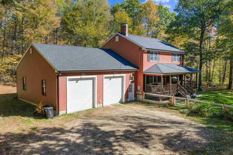 Photo of 227 Swain Road, Barrington, NH 03825 (MLS # 5065874)