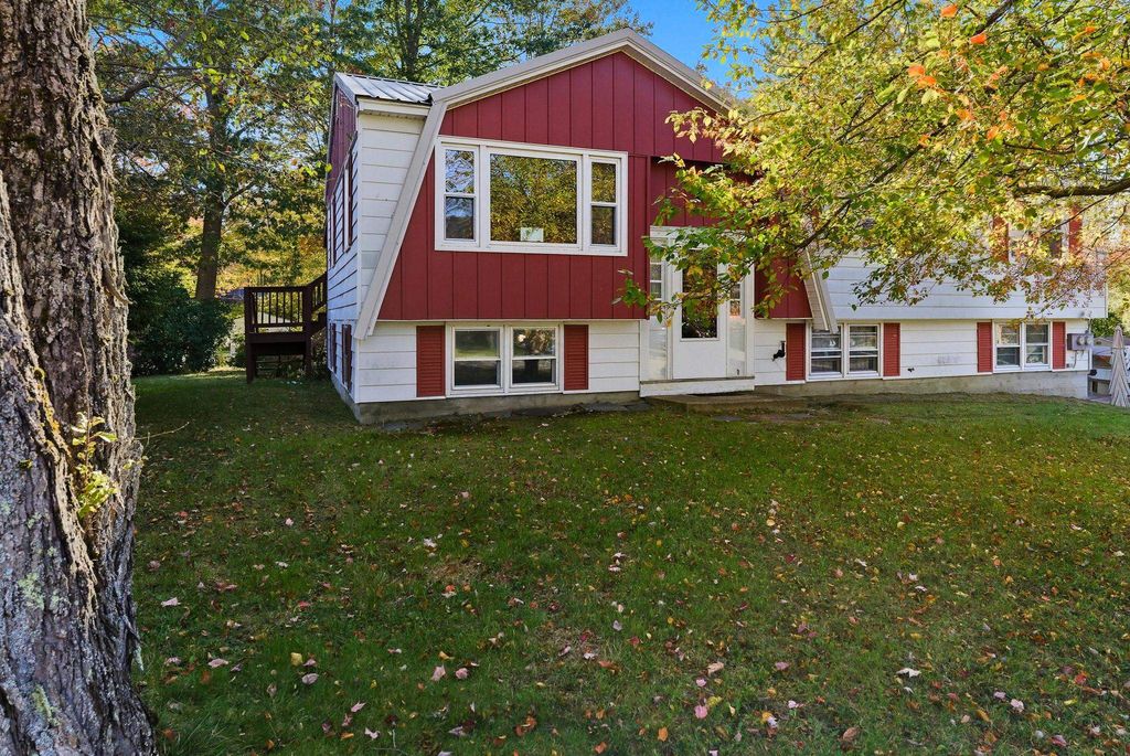 Photo of 4 Vernon Avenue, Rochester, NH 03867 (MLS # 5081607)