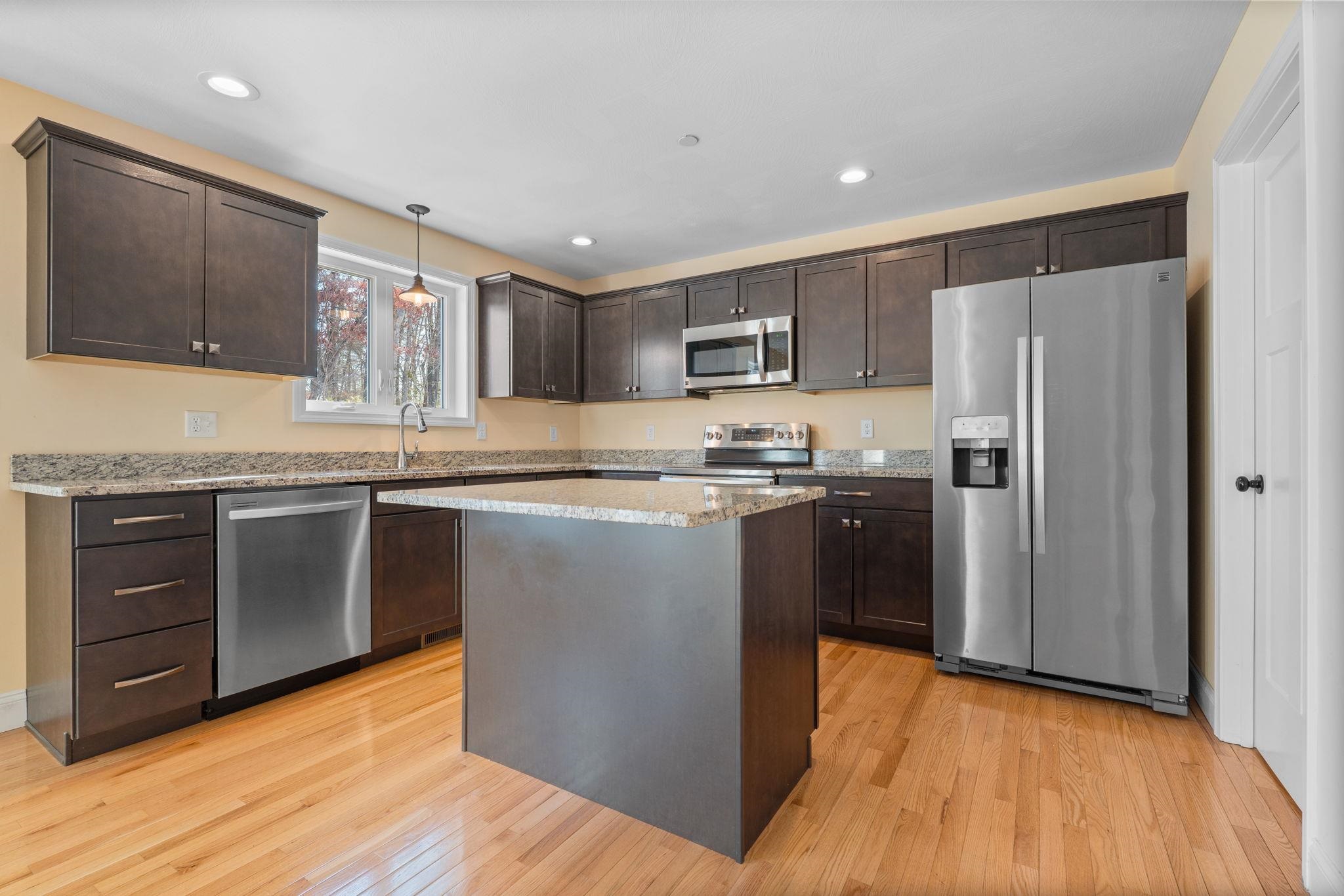 11 Rockingham Road Unit H