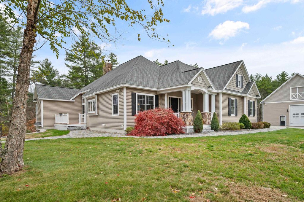 Photo of 65 Lake Road, Brentwood, NH 03833 (MLS # 5068848)