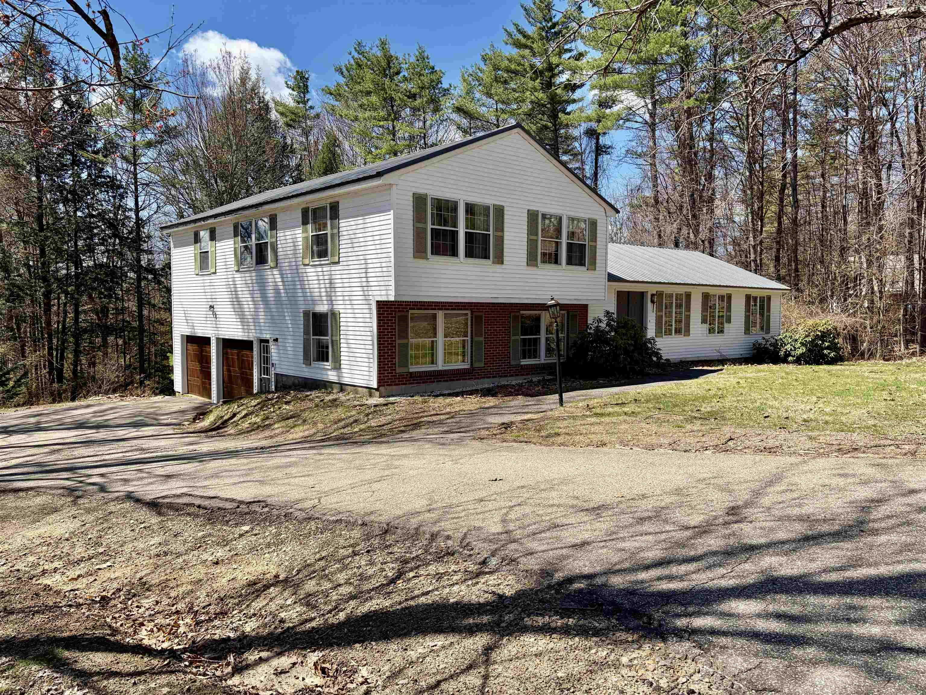 Photo 1 of 32 — 53 Oak Knoll Road, Meredith, NH 03253