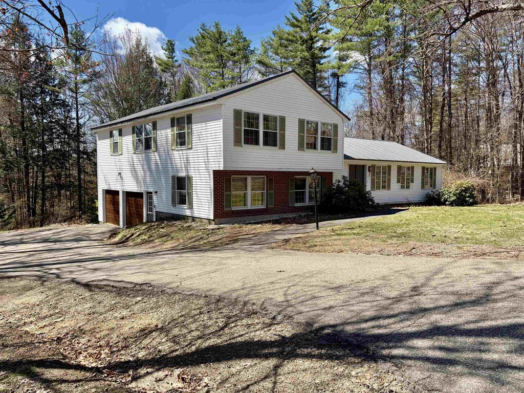 Photo of 53 Oak Knoll Road, Meredith, NH 03253 (MLS # 5077200)