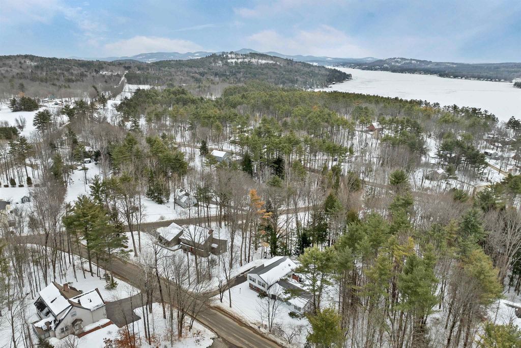 Photo of 53 Oak Knoll Road, Meredith, NH 03253 (MLS # 5077200)