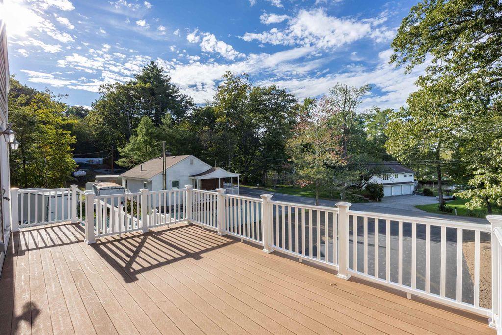 Photo of 136 Shore Drive, Salem, NH 03079 (MLS # 5062331)