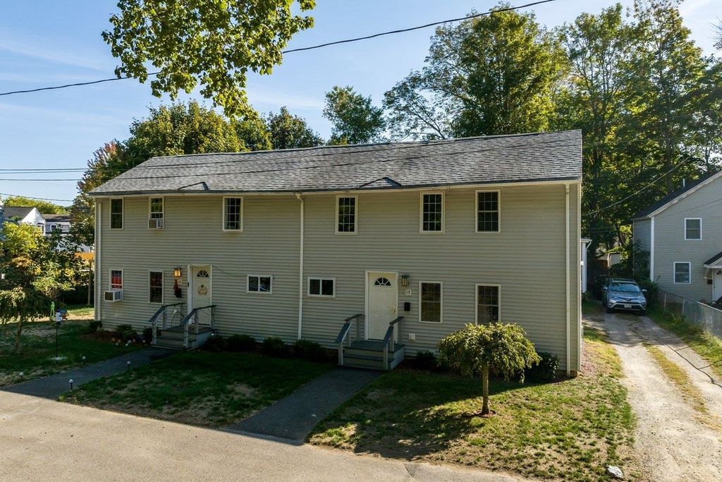 Photo of 1719 Dartmouth Street, Exeter, NH 03833 (MLS # 5062695)
