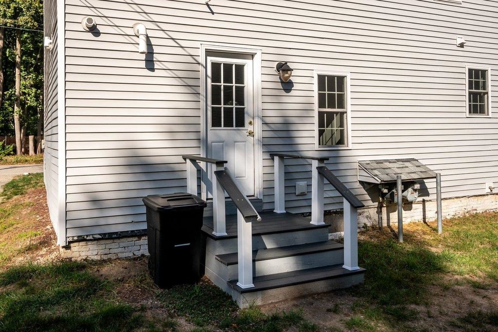 Photo of 1719 Dartmouth Street, Exeter, NH 03833 (MLS # 5062695)