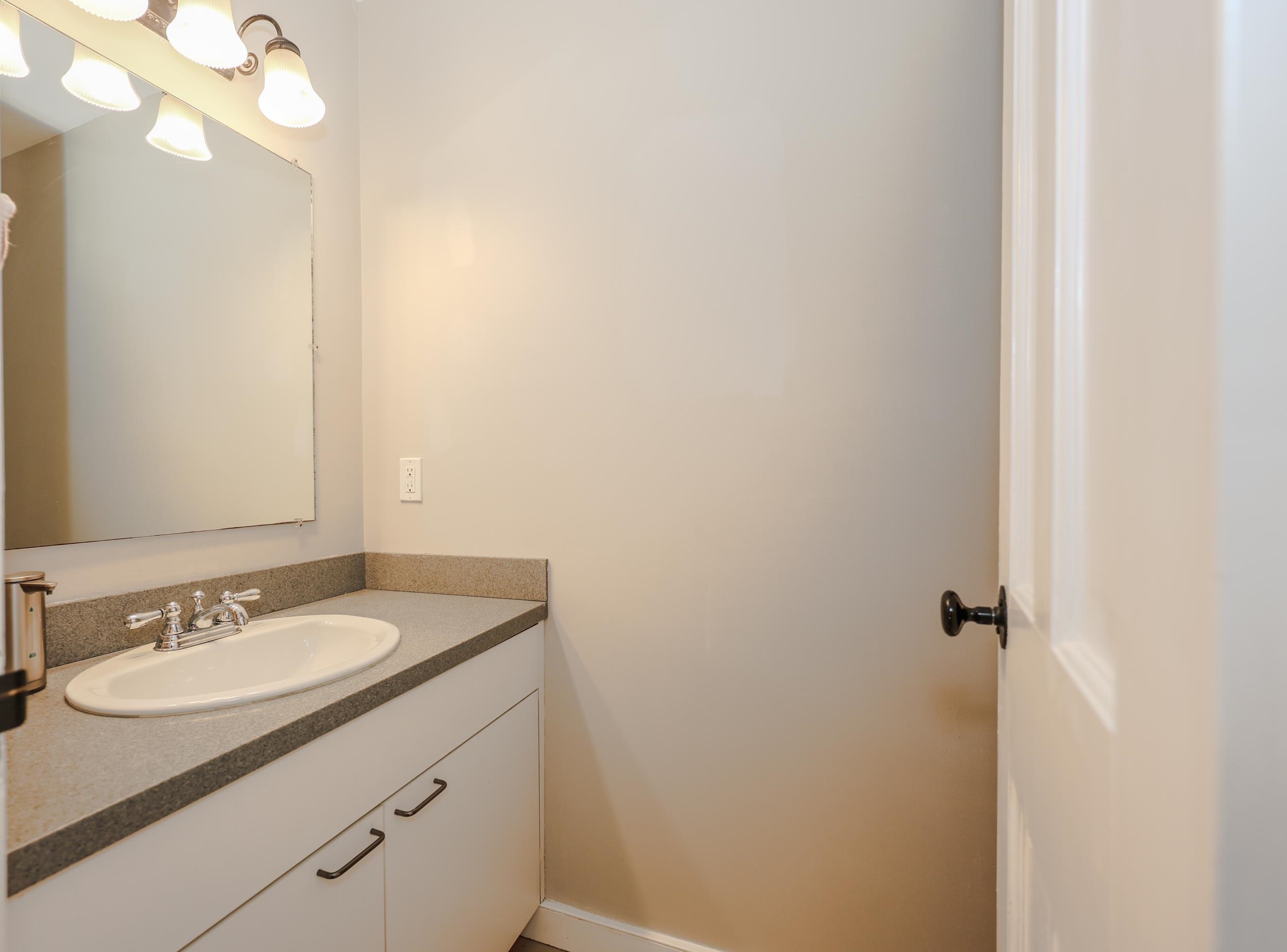 Dublin, New Hampshire 03444, United States, 3 Bedrooms Bedrooms, ,3 BathroomsBathrooms,Residential,Active,218976