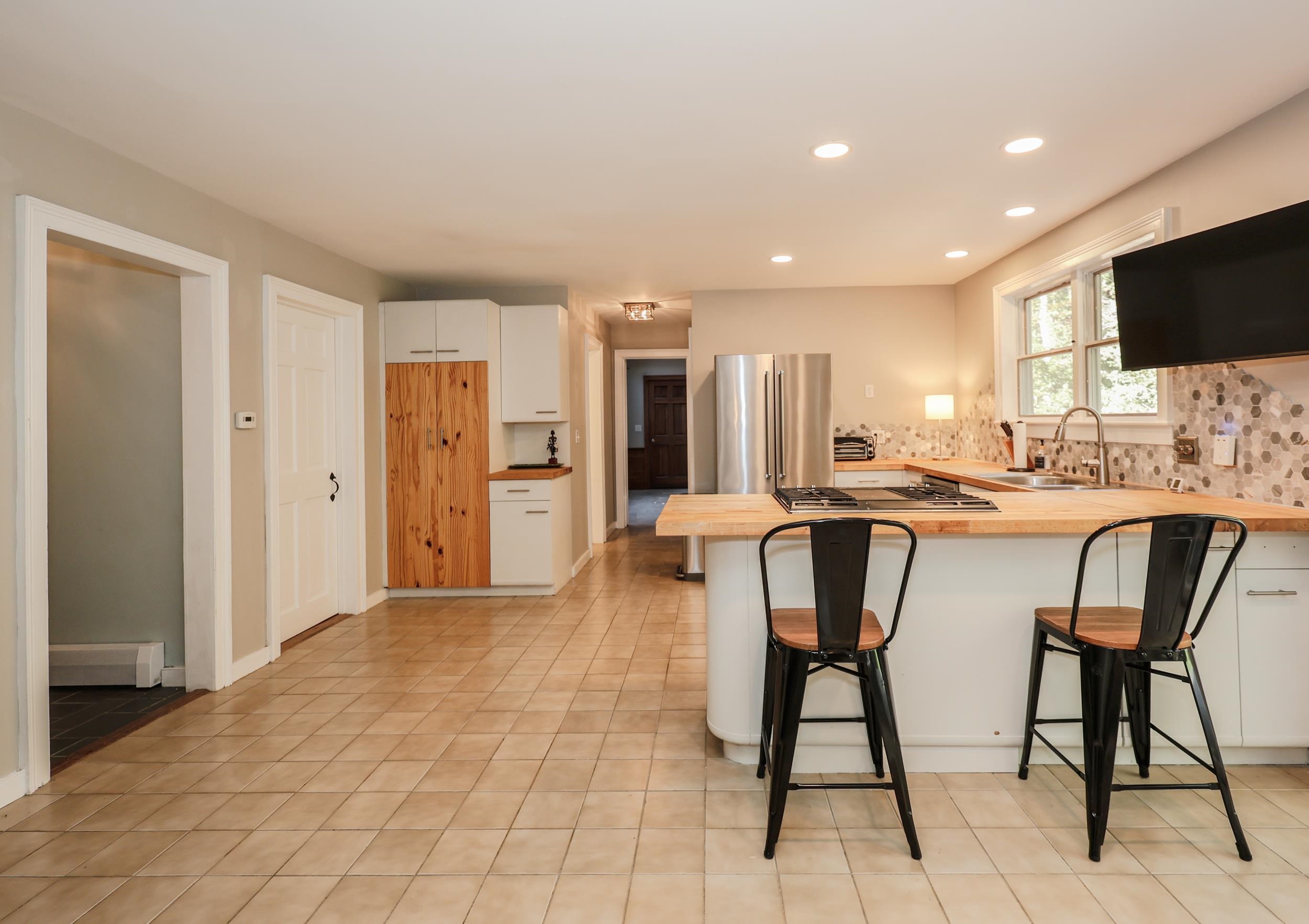 Dublin, New Hampshire 03444, United States, 3 Bedrooms Bedrooms, ,3 BathroomsBathrooms,Residential,Active,218976