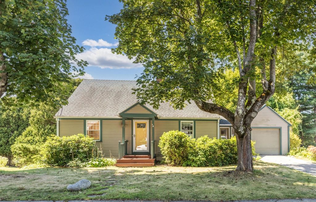 Photo of 99 Meadow Road, Portsmouth, NH 03801 (MLS # 5060984)