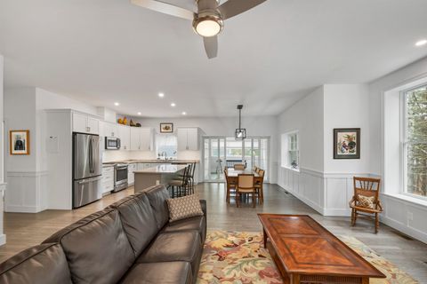 Photo of 7 John Hardie Way, Chichester, NH 03234 (MLS # 5033634)